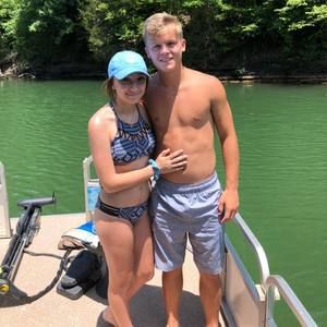 Meet your Posher, Gia